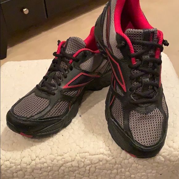 Reebok - Picture 4 of 4